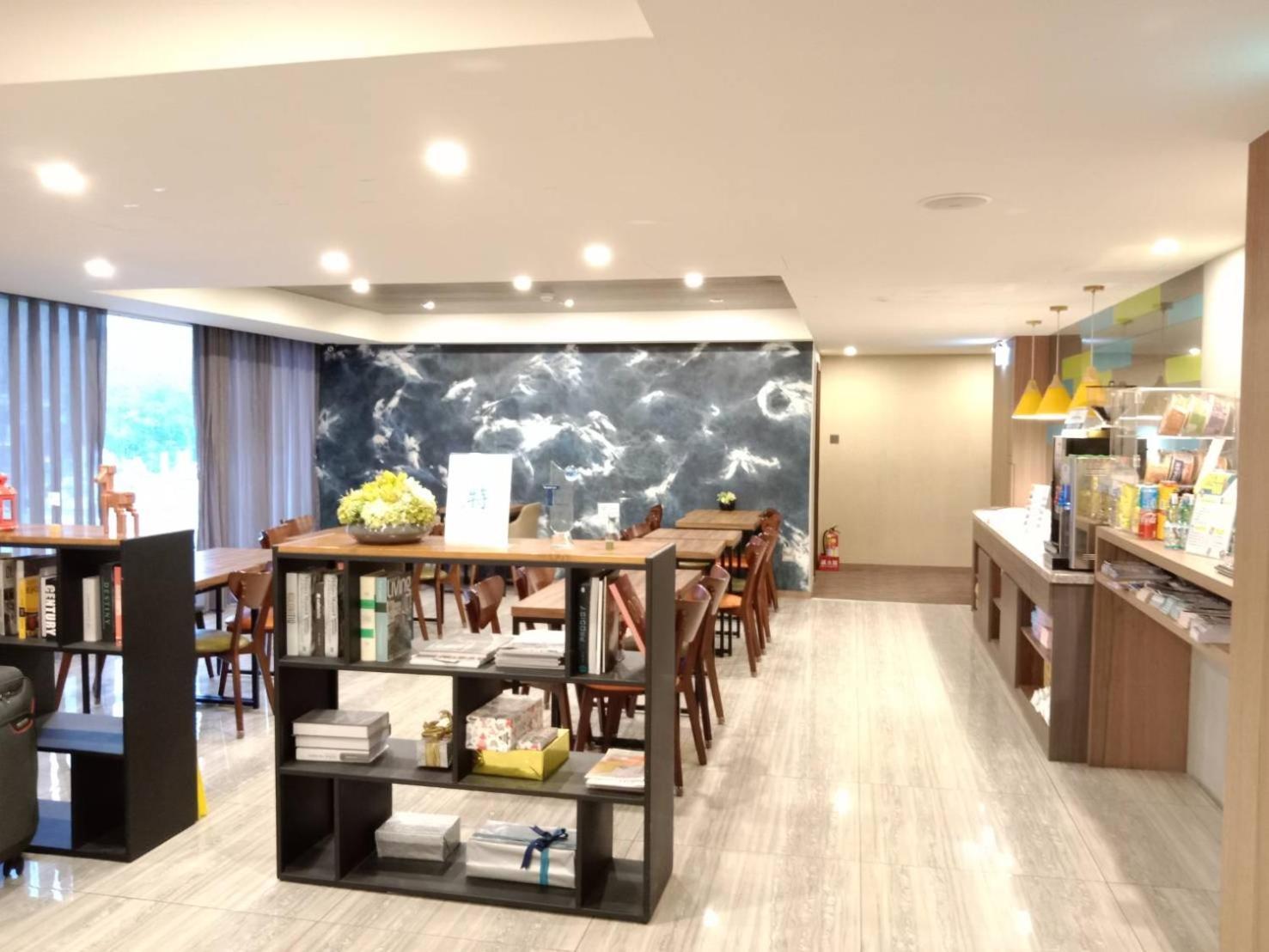 Ximen Hotel 3*