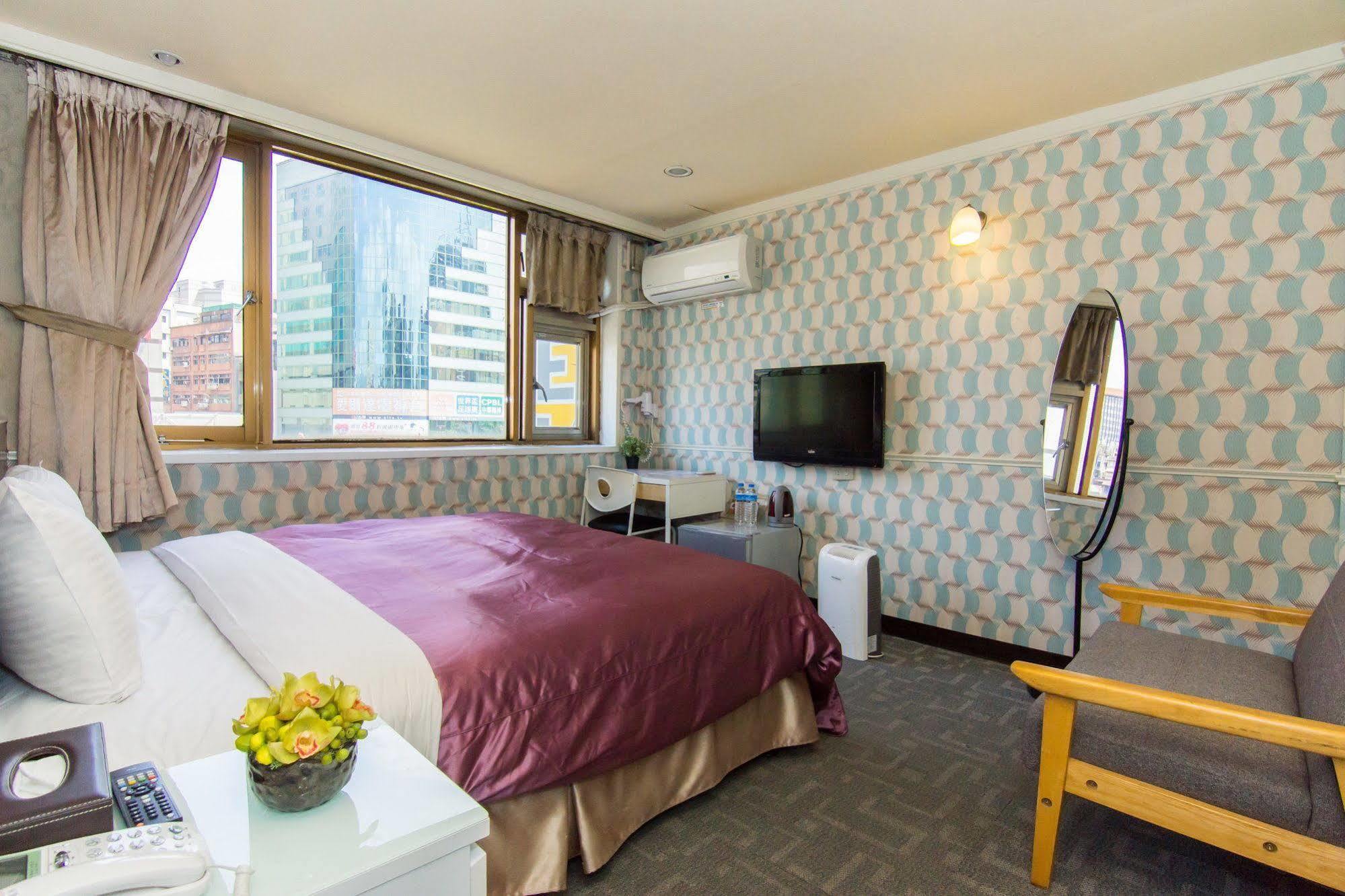 Hotel Ximen 3*